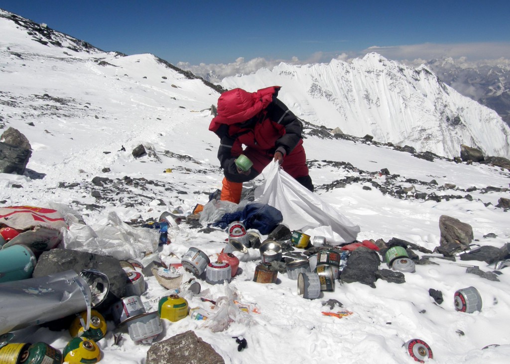 Everest desecrated with waste