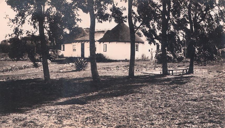 Dorothy & Cecil's first house on old Cape Road between Draaifontein and Van Stadens Pass